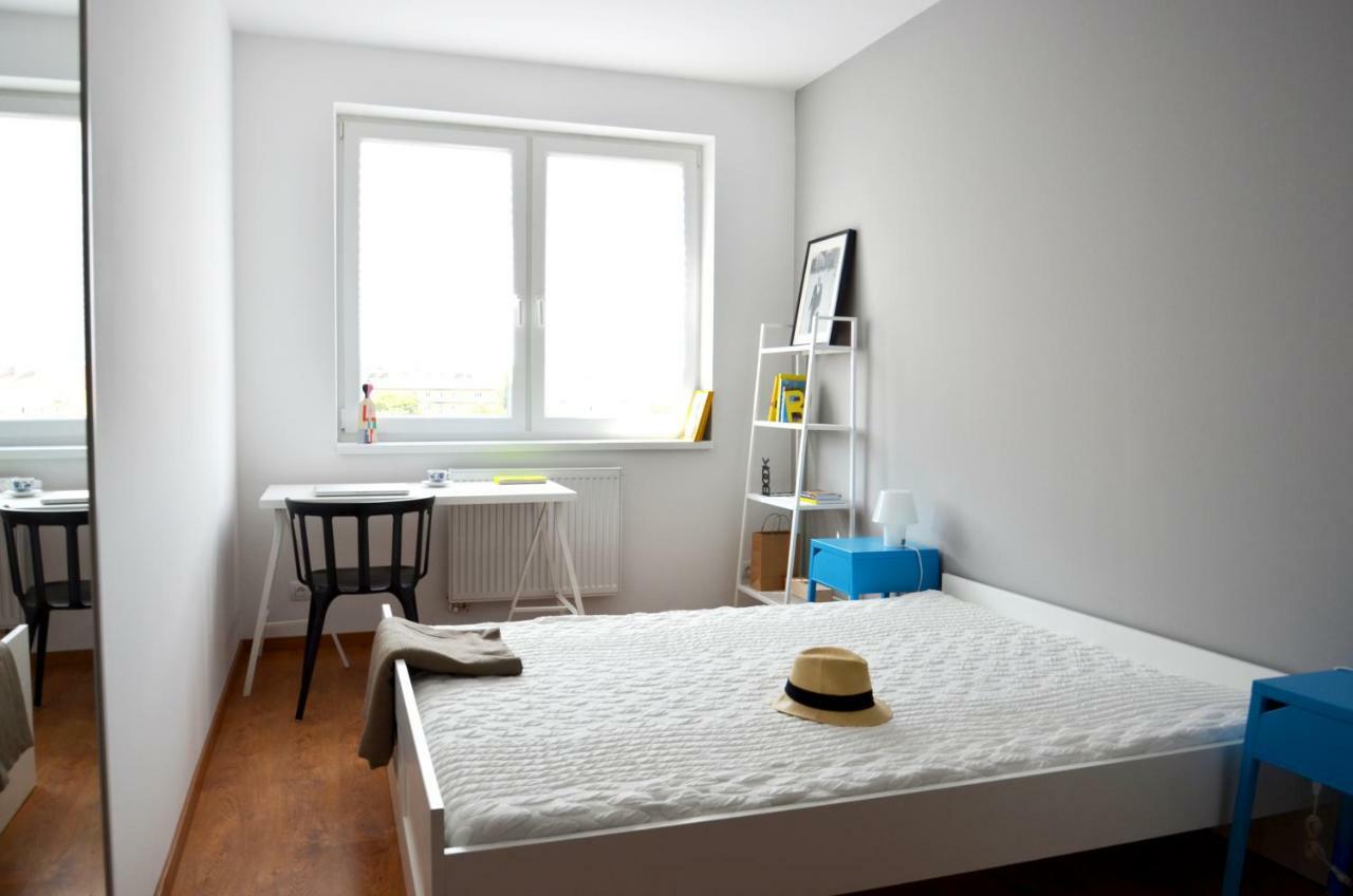 Brand New Apartment. Parking Spot Included! 布拉迪斯拉发 外观 照片