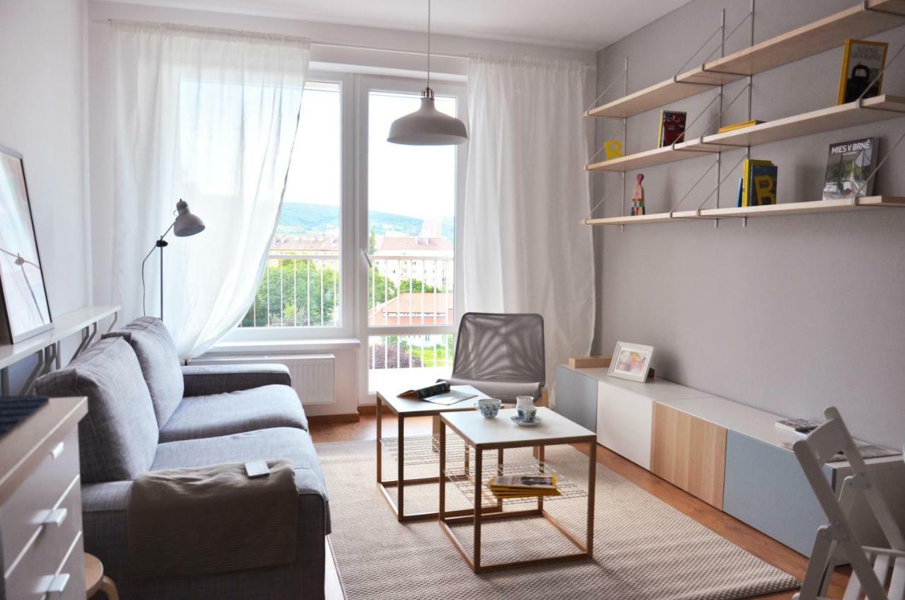 Brand New Apartment. Parking Spot Included! 布拉迪斯拉发 外观 照片
