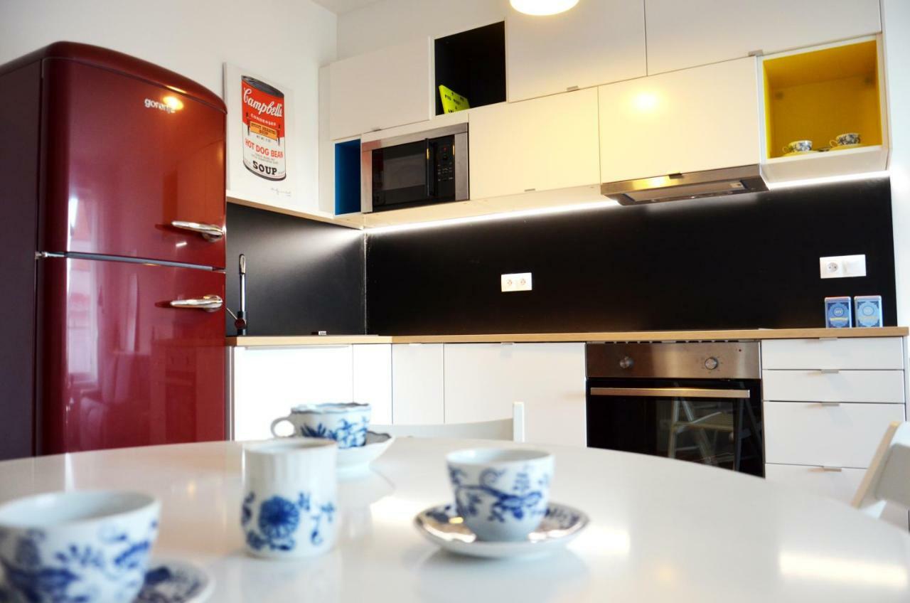 Brand New Apartment. Parking Spot Included! 布拉迪斯拉发 外观 照片